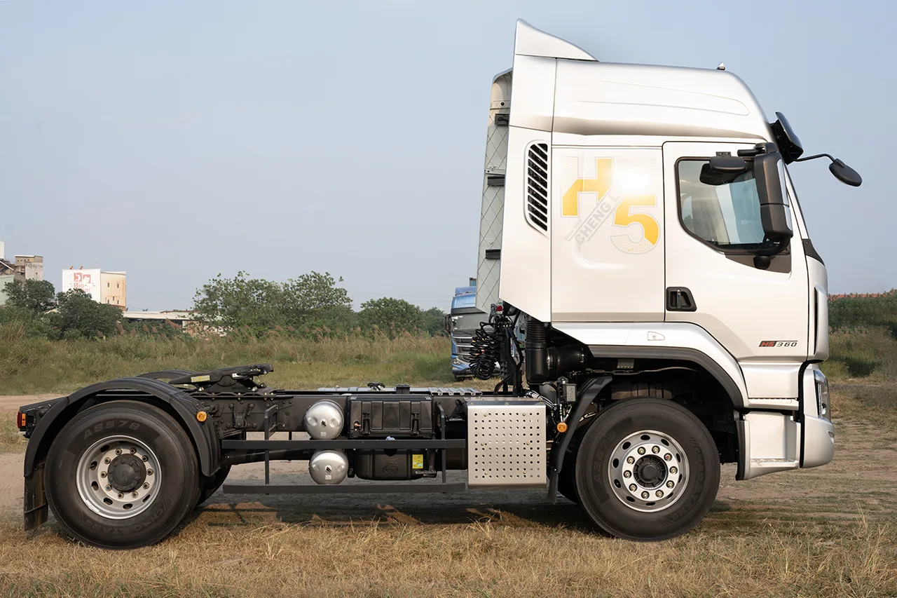 XE ĐẦU KÉO CHENGLONG FLEXX 360HP H5 4x2