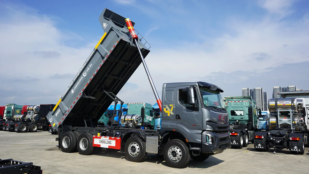 XE TẢI BEN 4 CHÂN CHENGLONG H7 390HP (8X4) CẦU DẦU