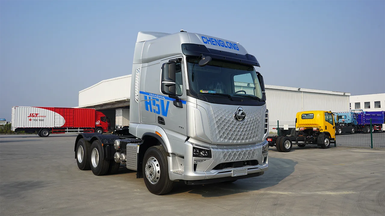 XE ĐẦU KÉO CHENGLONG H5V ECOX 390HP