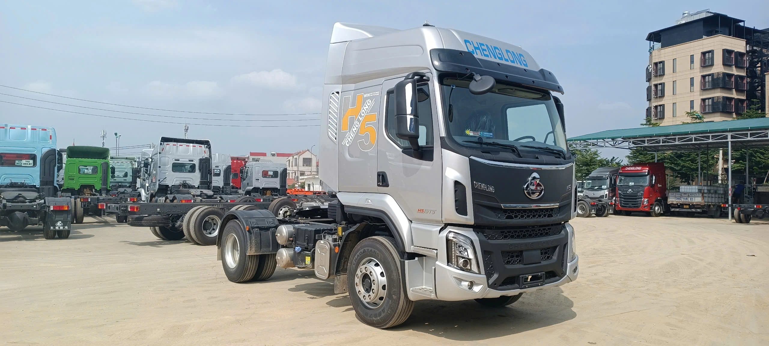 XE ĐẦU KÉO CHENGLONG FLEXX 310HP H5 4x2