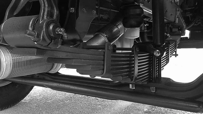XE TẢI THÙNG 4 CHÂN CHENGLONG H7 8x4 330HP (THÙNG MUI BẠT)