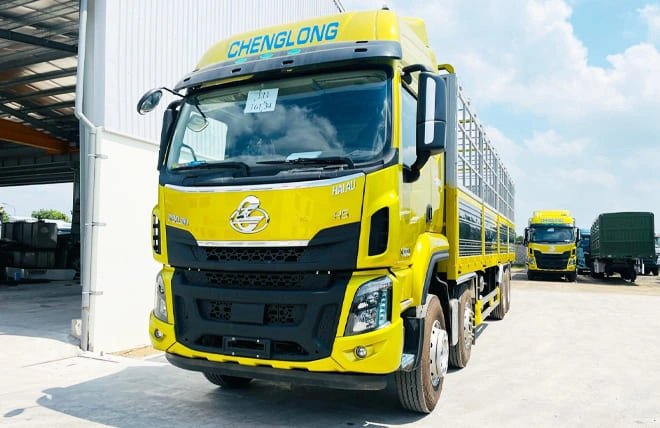 XE TẢI THÙNG 4 CHÂN CHENGLONG H5 8x4 290HP